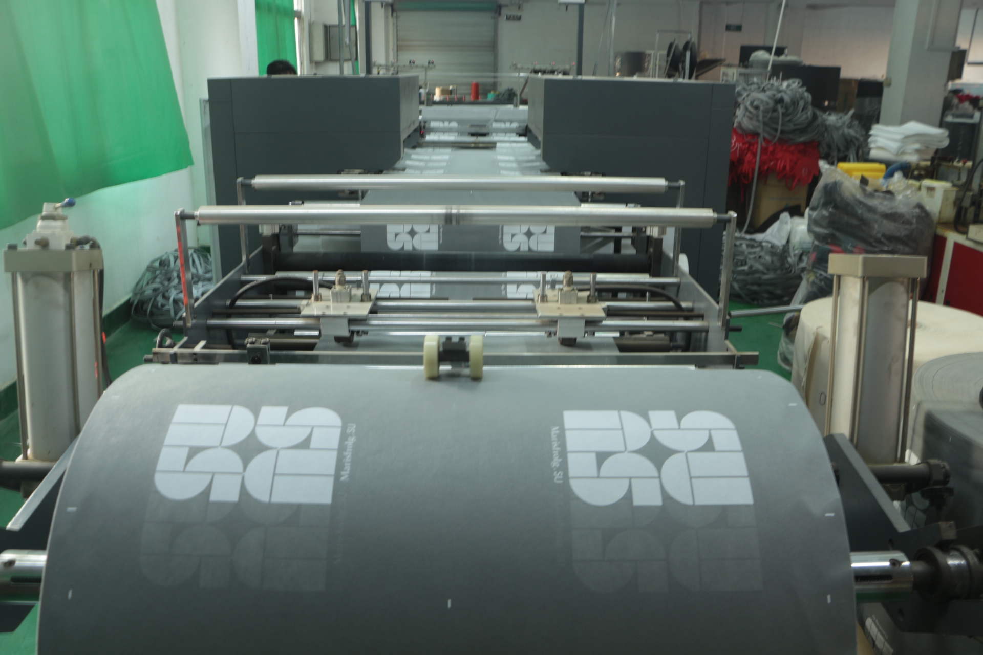 平達利無紡布袋生產(chǎn)線